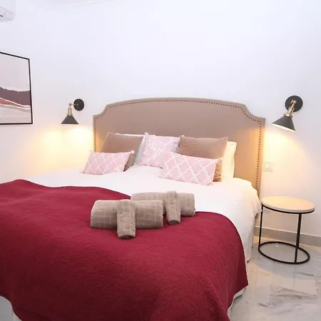 4 Bedroom Luxury Duplex With Sea Views By Puerto Banus דירה