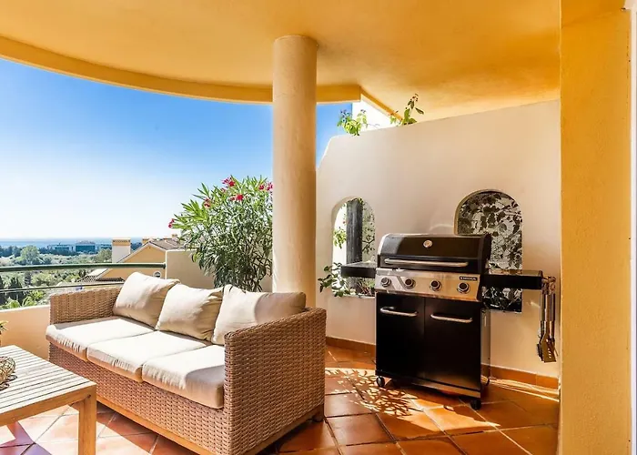 4 Bedroom Luxury Duplex With Sea Views By Puerto Banus Apartment *