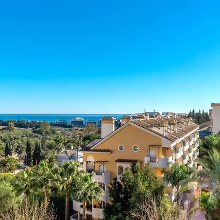 Apartment 4 Bedroom Luxury Duplex With Sea Views By Puerto Banus Marbella