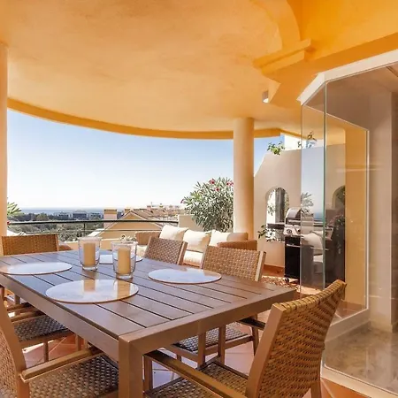 4 Bedroom Luxury Duplex With Sea Views By Puerto Banus Διαμέρισμα