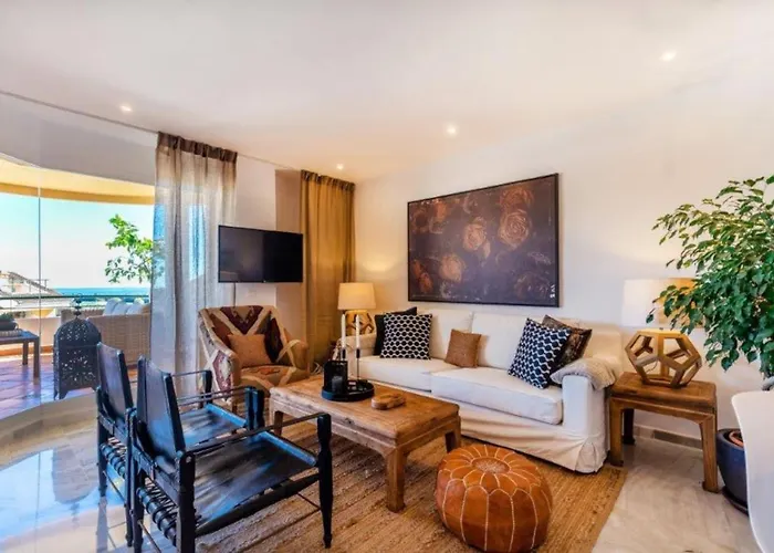 4 Bedroom Luxury Duplex With Sea Views By Puerto Banus *