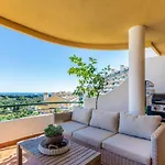 4 Bedroom Luxury Duplex With Sea Views By Puerto Banus Apartamento