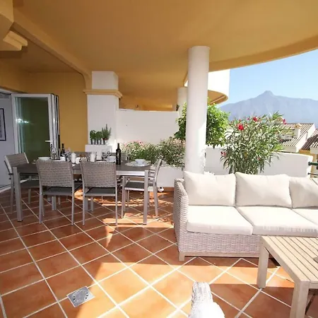 公寓 4 Bedroom Luxury Duplex With Sea Views By Puerto Banus *