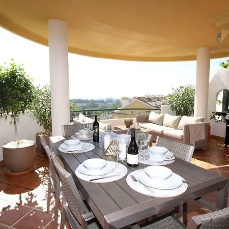 4 Bedroom Luxury Duplex With Sea Views By Puerto Banus * 马尔韦利亚